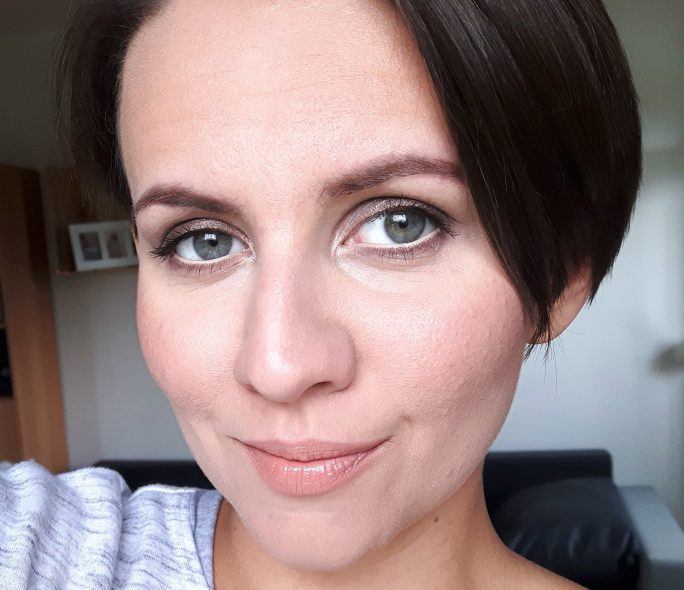Co warto wiedzieć przed aplikacją podkładu mineralnego?