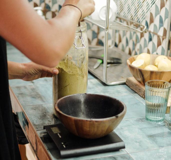 odmierzanie henny do włosów